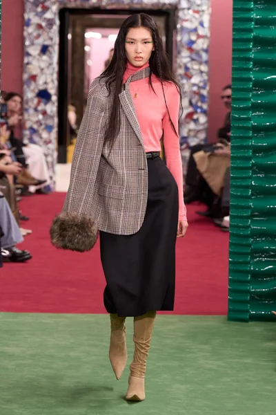 Look 24